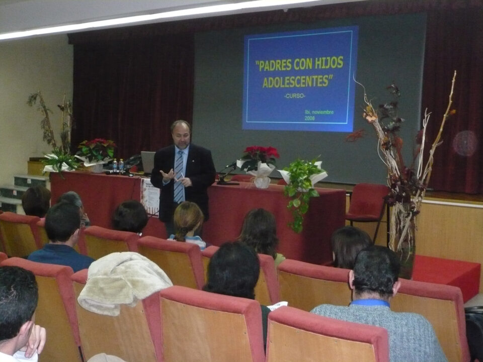 Éxito en el curso Habilidades para padres con hijos adolescentes