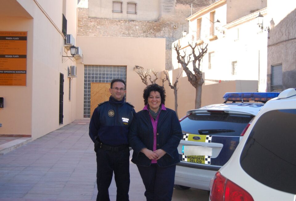 La alcaldesa felicita a la Policía Local por su actuación durante las fiestas