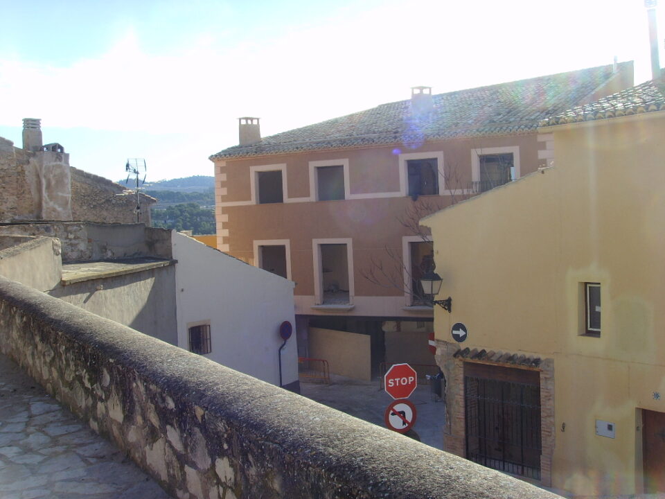 Comienza con total normalidad la demolición de la parte superior del "edificio Sorolla". El Tribunal Superior de Justicia CV pone punto final a la polémica