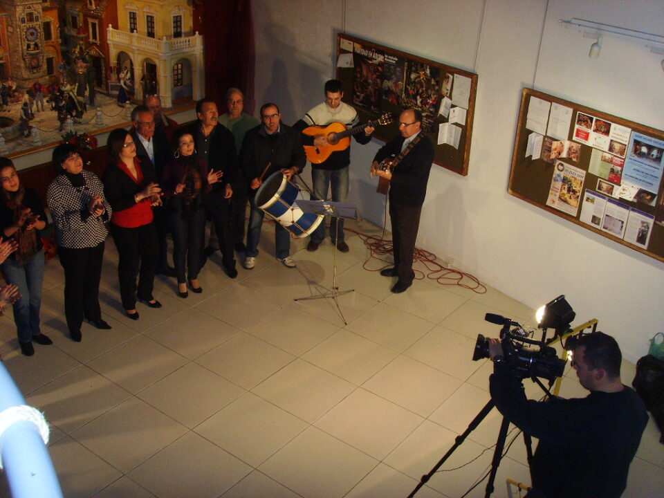 Programa especial con el coro de la Hermandad Rociera de Villena con motivo de la Navidad