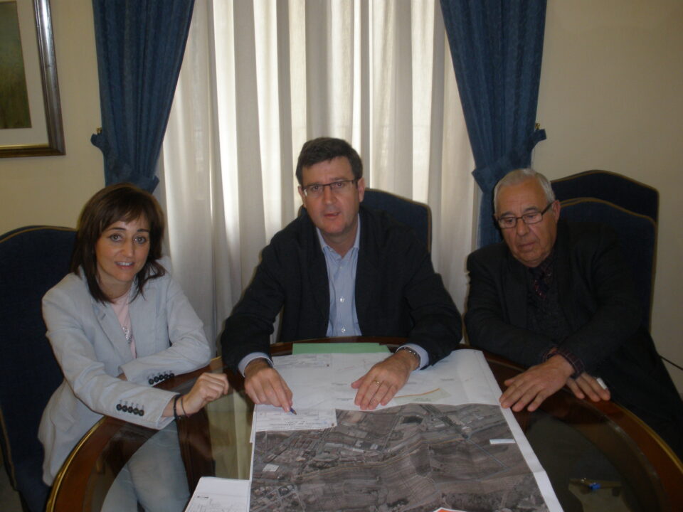 Mayte Parra se reúne con el Director General de Obras Públicas para solucionar el acceso a la Cooperativa
