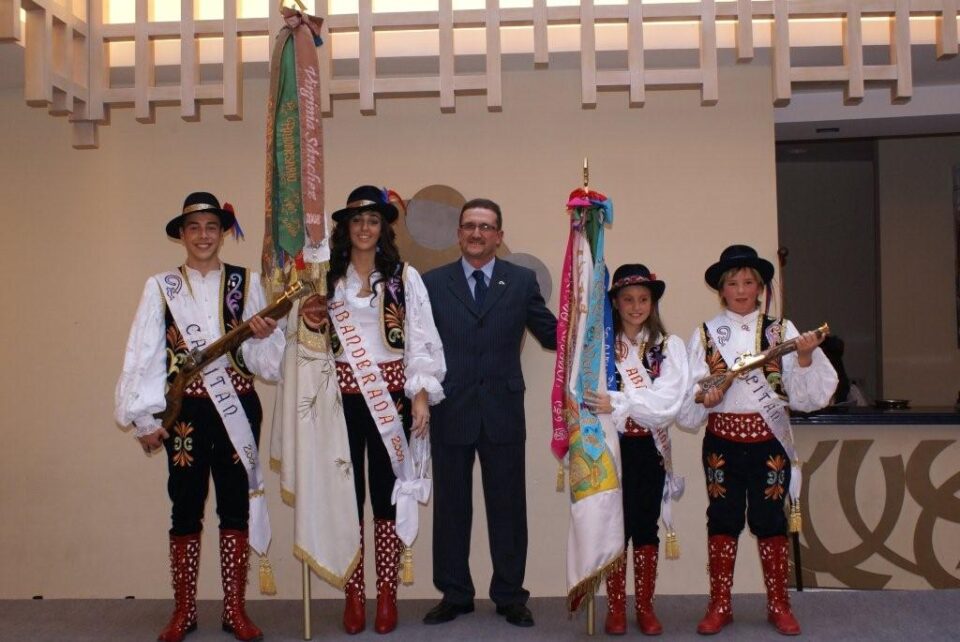 ENTREGA DE PREMIOS A LAS ESCUADRAS Y DESPEDIDA  PRESENTACIÓN DE CAPITANÍAS