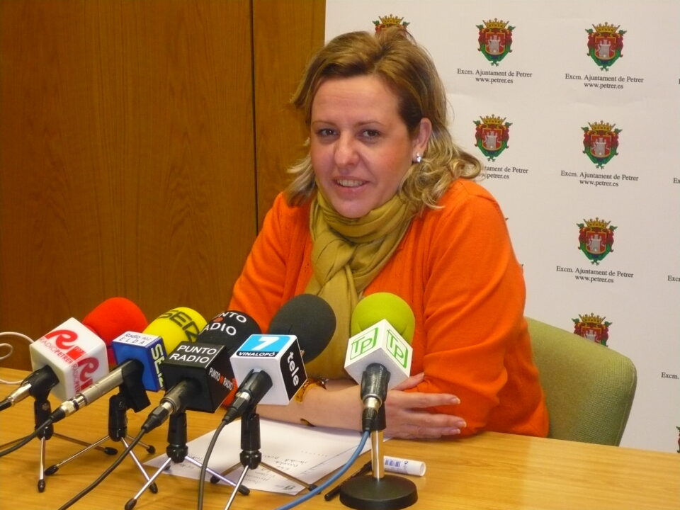 Petrer celebra el día del árbol estrenando el nuevo comedor de la Finca Ferrussa