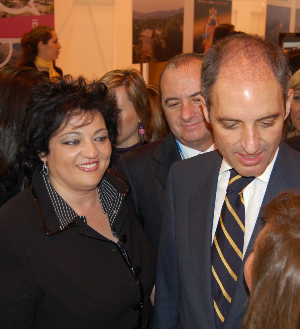 Camps visita el Stand de Monforte del Cid