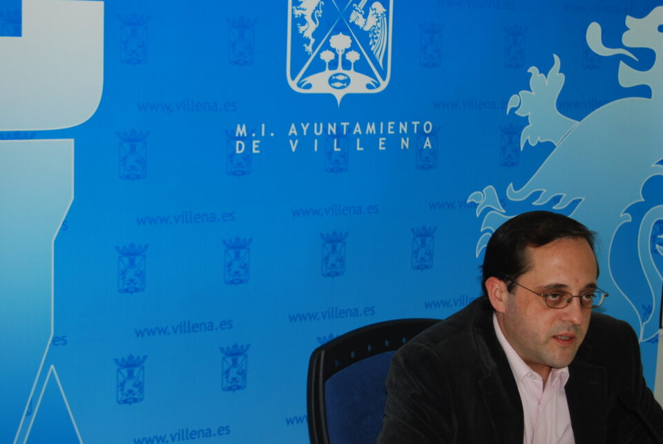 JESUS MARTINEZ CONFIRMA QUE EL AYUNTAMIENTO ES EL PRIMER INTERESADO EN UNA SOLUCION PARA EL TRAZADO DEL AVE A SU PASO POR LA ENCINA