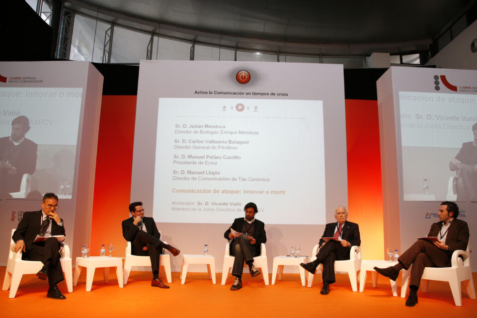 González Pons: El futuro de la economía pasa por agigantar y apoyar el sector de comunicación