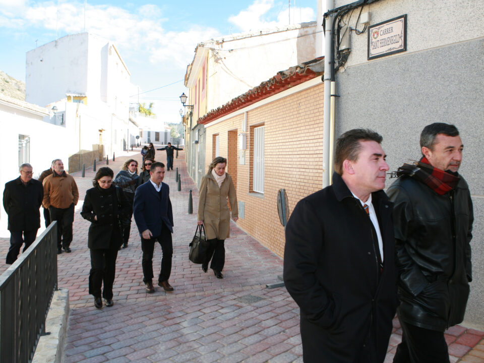 El alcalde inaugura de forma oficial la calle San Hermenegildo y adyacentes
