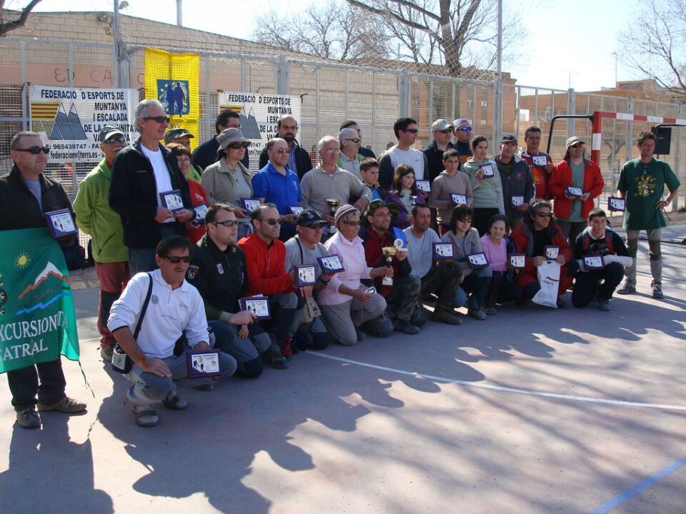 MÁS DE 300 PARTICIPANTES ACOGIERON EN VILLENA EL DÍA DEL SENDERISTA