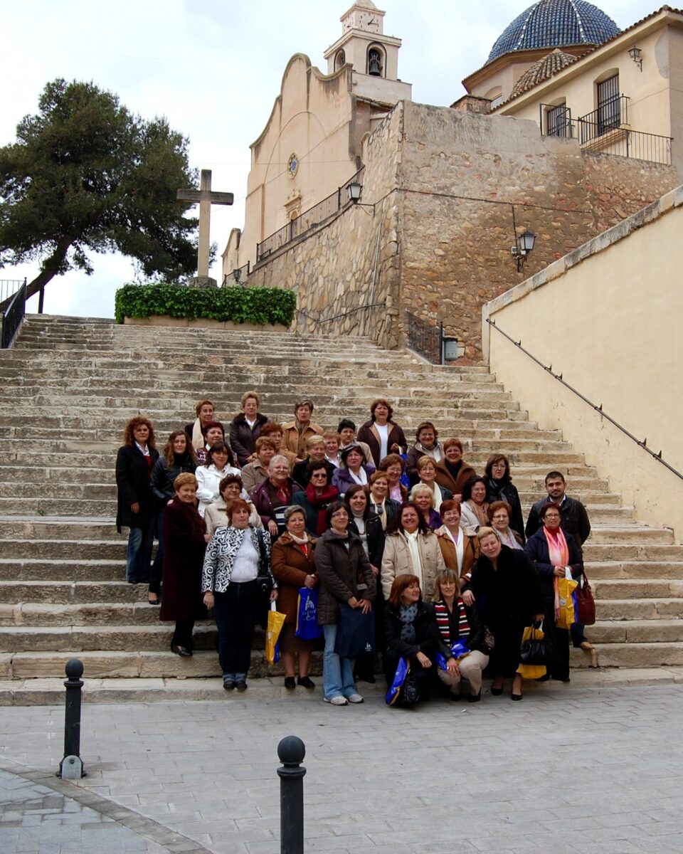 Las Amas de Casa de Dolores visitan el municipio