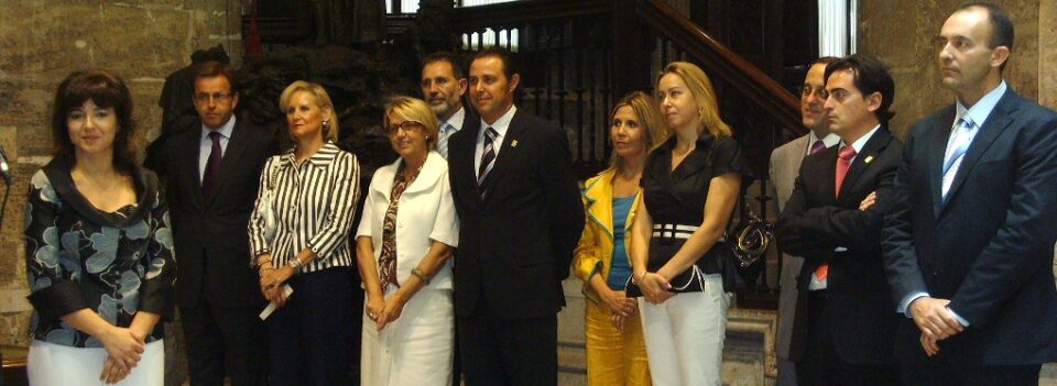 La Alcaldesa califica de rebeldía la reunión mantenida a escondidas por algunos de sus ediles con la oposición