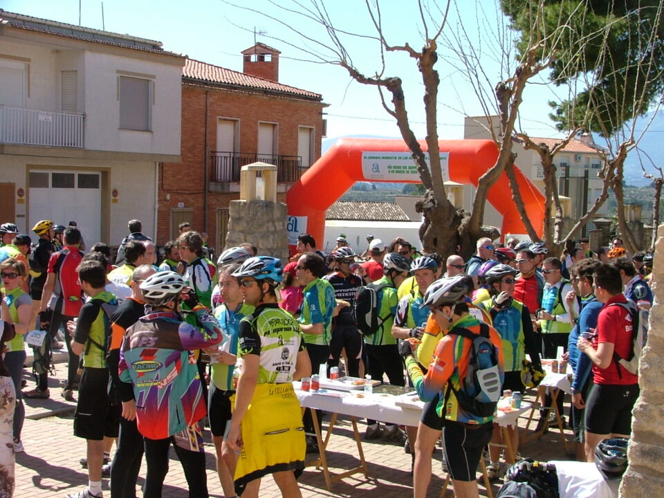 Más de 250 personas se sumaron a la marcha cicloturista por la Vía Verde del Serpis organizada por la Diputación de Alicante