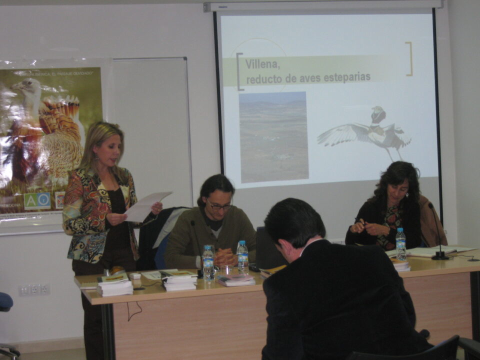 En la tarde de ayer tuvo lugar la conferencia denominada VILLENA: REDUCTO DE AVES ESTEPARIAS organizada por la Concejalía de Calidad Ambiental