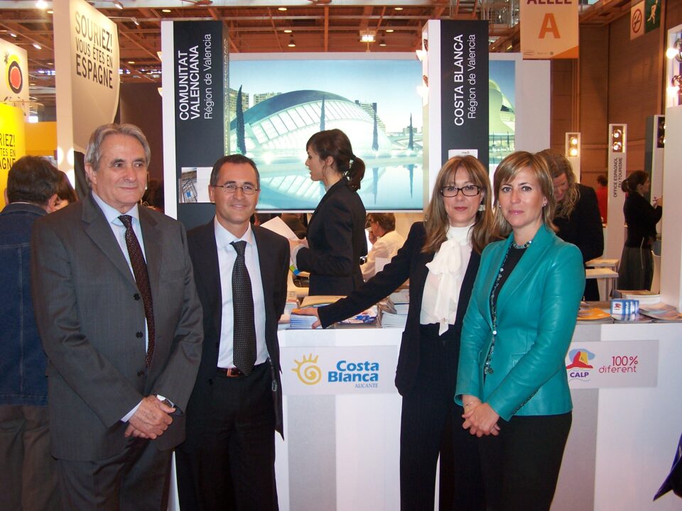 Amor se reúne con agencias de viajes de venta por internet