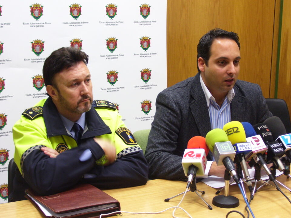 Petrer acoge una asamblea ordinaria de Jefes de la Policía local de la provincia de Alicante