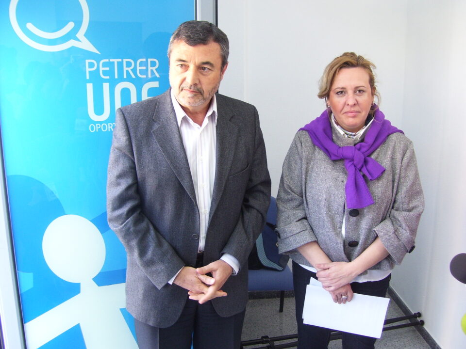 El equipo de Gobierno se alegra de que en Petrer se elaboren más contratos de trabajo que hace dos años