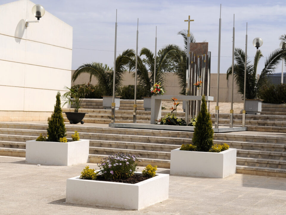 Inaugurada la nueva capilla del Cementerio Municipal de Ibi
