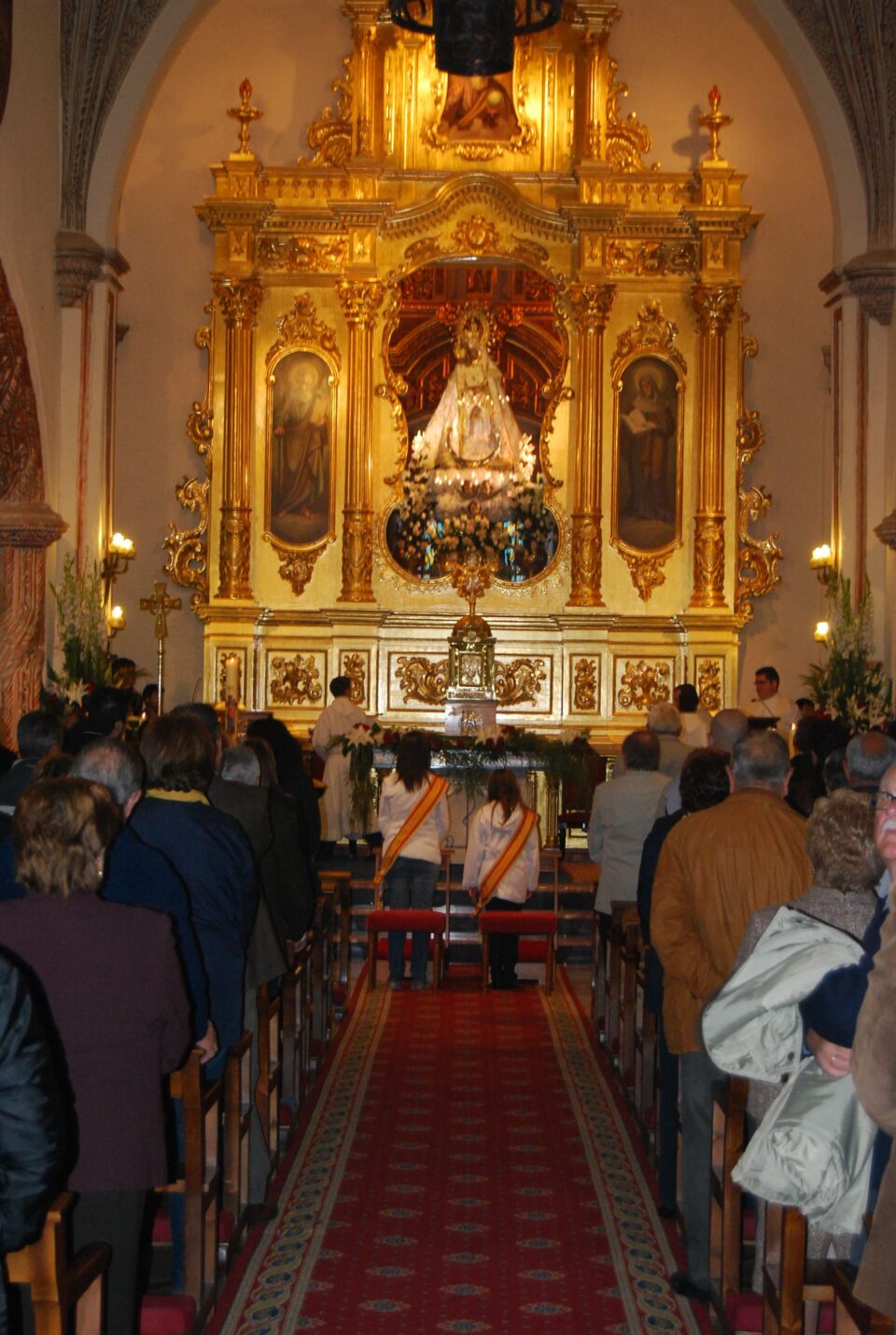LA CIUDAD DE VILLENA RENUEVA SUS VOTOS CON LA VIRGEN DE LAS VIRTUDES