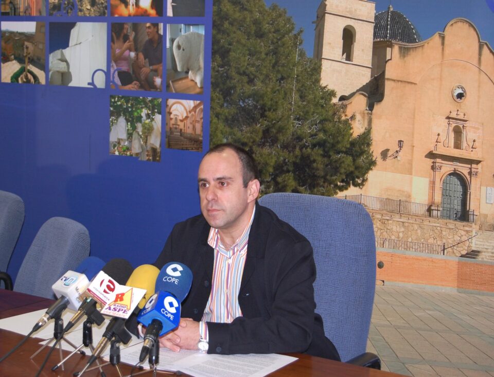 El Ayuntamiento asume la deuda pero destaca la elevada inversión por habitante realizada