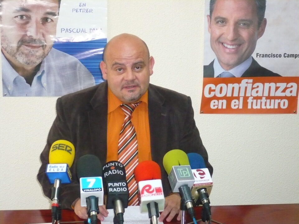 30 representantes del PP de Petrer acudirán al acto preelectoral en IFA el próximo sábado