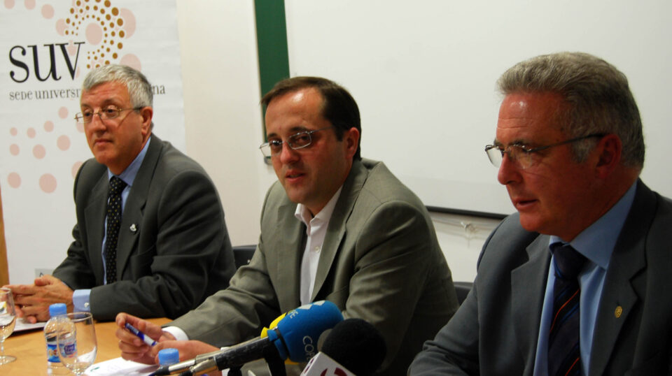 EL AYUNTAMIENTO
