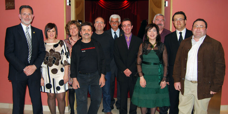 EL TEATRO CHAPÍ VIVIÓ ANOCHE UN EMOTIVO HOMENAJE CON MOTIVO DE SU DÉCIMO ANIVERSARIO