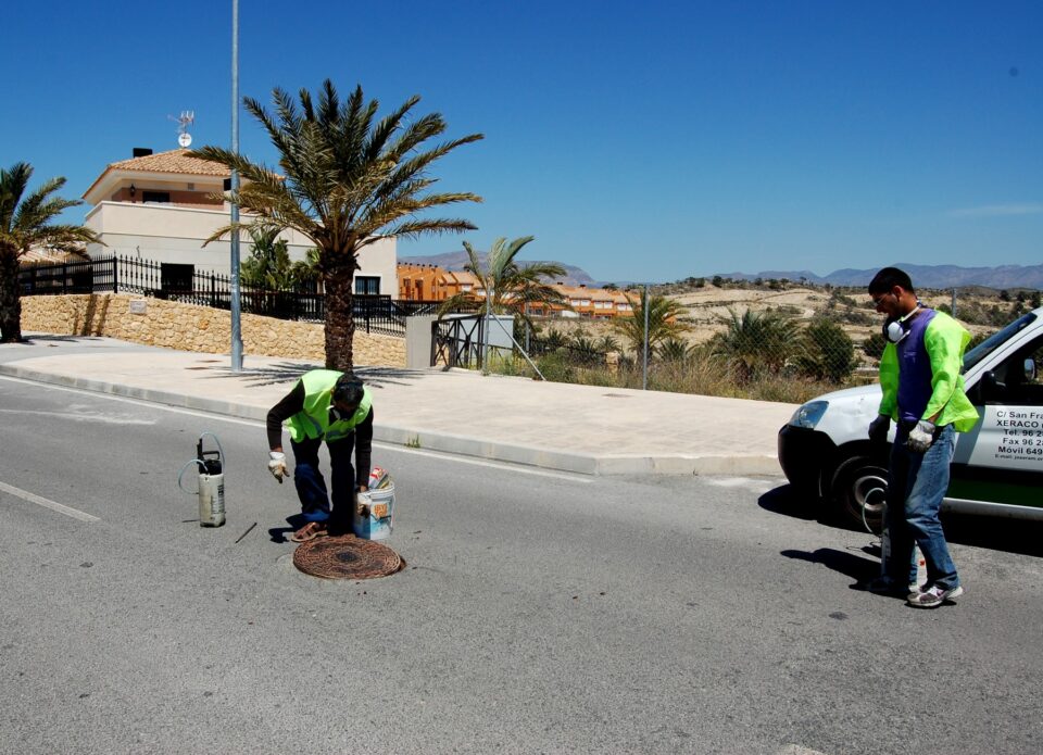 El Ayuntamiento inició el pasado martes 5 de mayo la campaña de desinsectación de primavera
