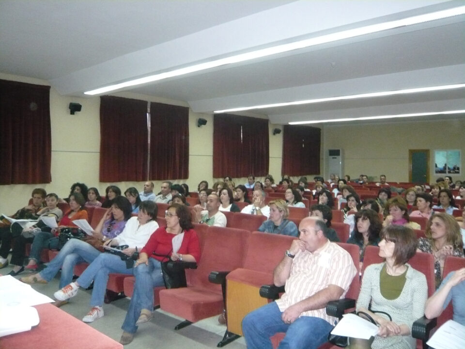 Asamblea General en el C.P Felicidad Bernabeu sobre las obras del centro