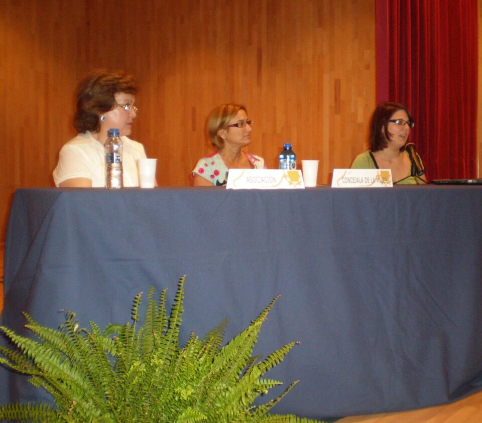 La asociación Mujeres de Monforte inician su semana cultural