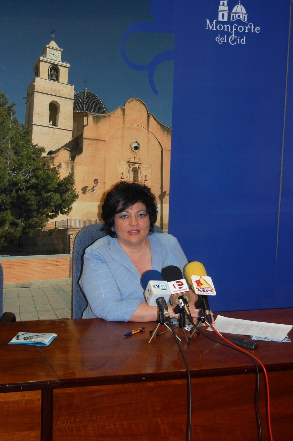 Monforte inaugura el Museo con una exposición paleontológica