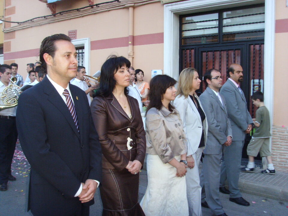 María Auxiliadora recorre las calles de la ciudad en un procesión muy participativa