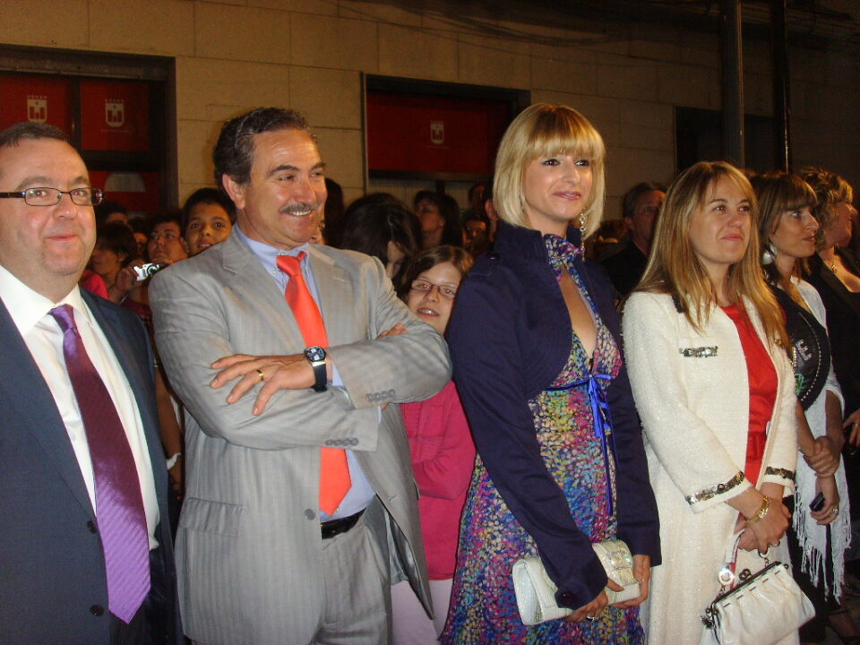 Juan y medio ofrece un pregón cargado de humor pero olvida mencionar a San Antón