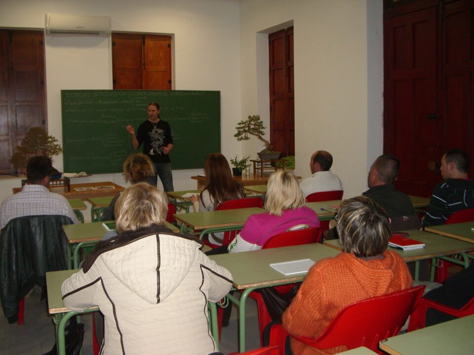 EL CURSO DE INICIACIÓN AL BONSAI FINALIZA CON UN BALANCE POSITIVO