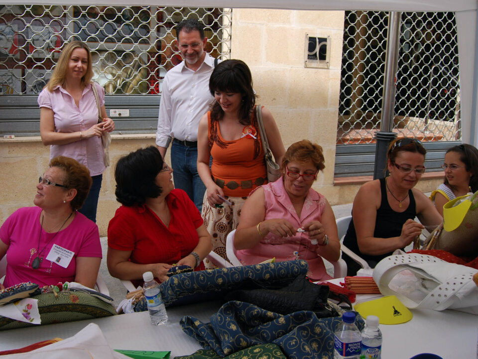 BOLILLERAS DE TODA ESPAÑA VIAJAN A LA CIUDAD DE VILLENA CON MOTIVO DEL II ENCUENTRO DE BOLILLOS