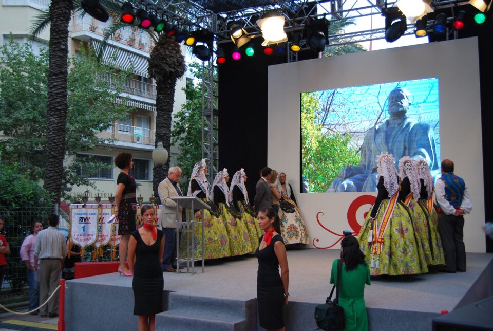 LA BARRACA DE CANAL 9 EN ALICANTE RINDE HOMENAJE A RUPERTO CHAPÍ