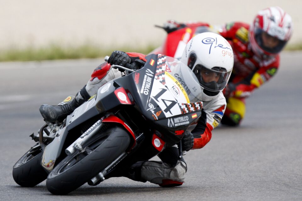 Motociclismo - Crónicas del piloto local