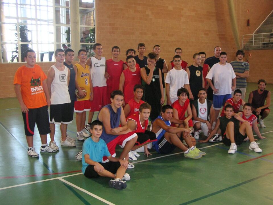 Jornada de captación de nuevos jugadores para el Club de Baloncesto V-74
