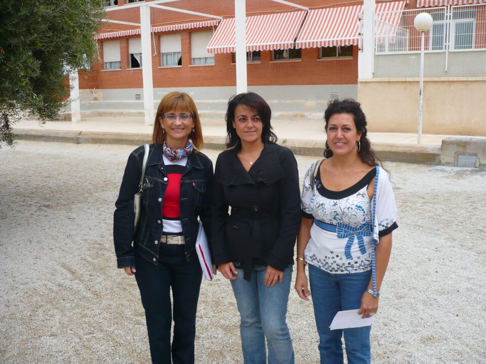 Instalan más de 40 toldos motorizados en el colegio Reina Sofía