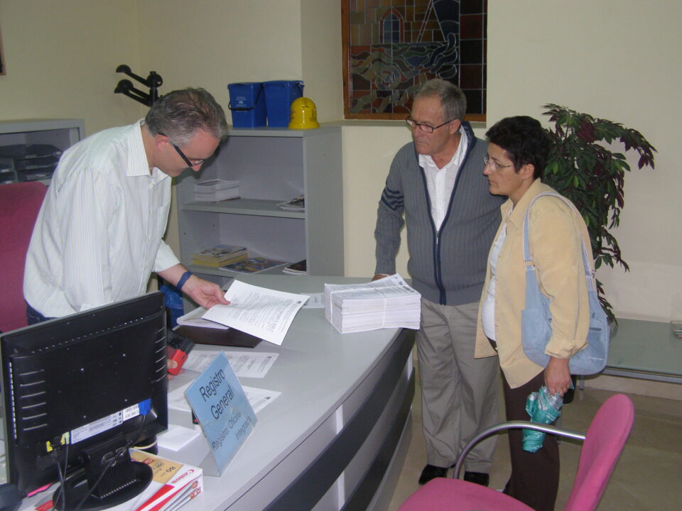 La Federación de Vecinos entrega hoy en el Ayuntamiento 8.679 firmas "Villena contra las Drogas".