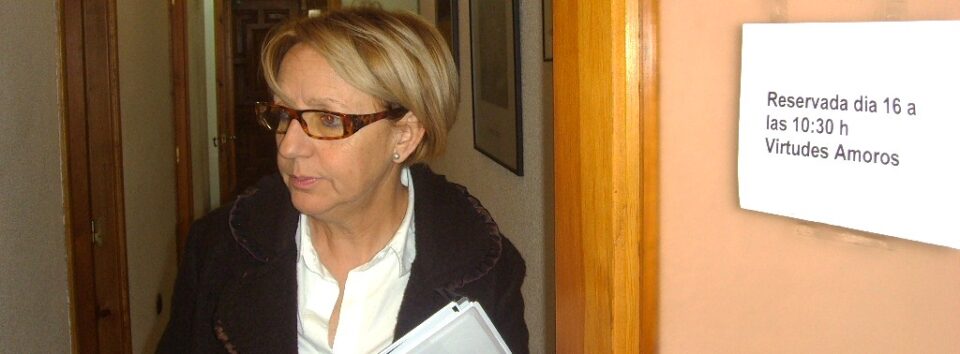 Virtudes Amorós insiste que la situación del equipo de Gobierno es muy grave. Insta urgentemente a la Alcaldesa a que "madure con hechos"