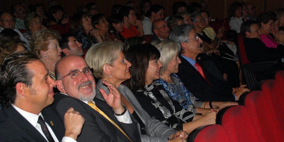 APADIS CONTINÚA CON SU FIESTA ANUAL DE LA SOLIDARIDAD EN EL TEATRO SALESIANOS