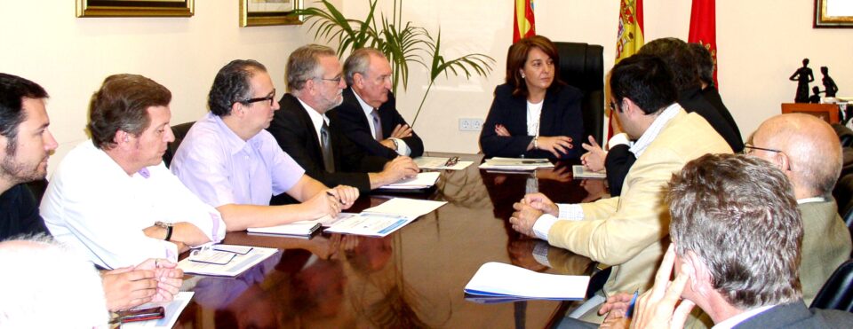 ELDA ESTUDIA ACOGER UNA NUEVA CARRERA UNIVERSITARIA INGENIERÍA EN DISEÑO Y DESARROLLO DE PRODUCTO