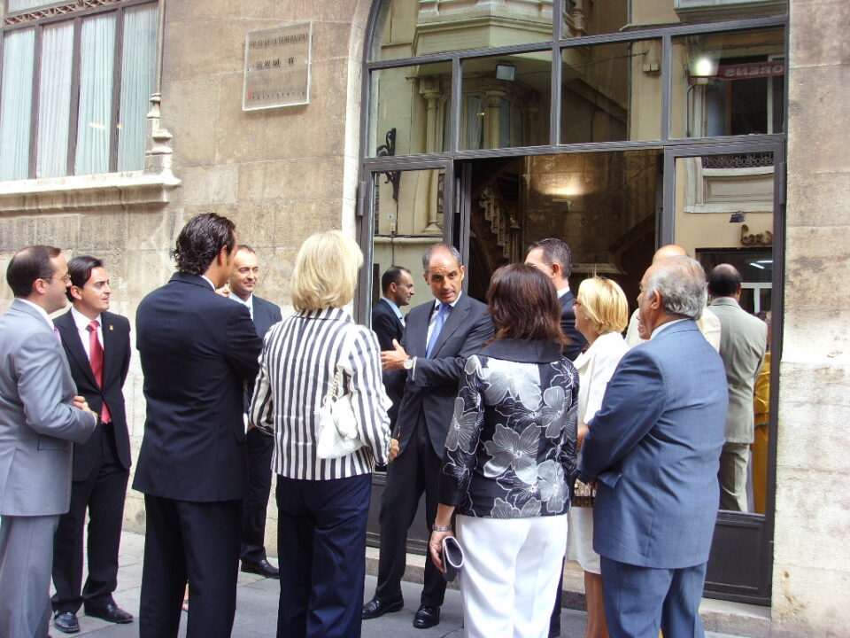 ÚLTIMA HORA. Camps colocará la 1ª piedra de la rehabilitación de la Plaza de Toros el próximo martes. Será horas antes a la visita de la Infanta Doña Elena