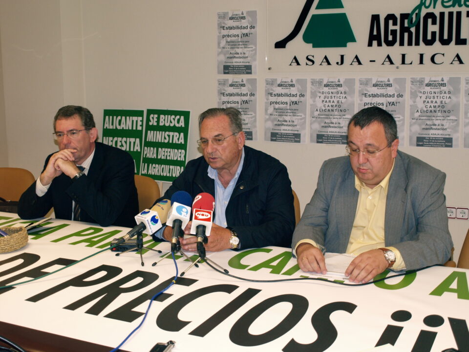ASAJA ALICANTE DENUNCIA AL GOBIERNO POR INACTIVIDAD DE LA ADMINISTRACIÓN SOLICITANDO AMPARO A LA JUSTICIA POR EL ABANDONO DE LA AGRICULTURA