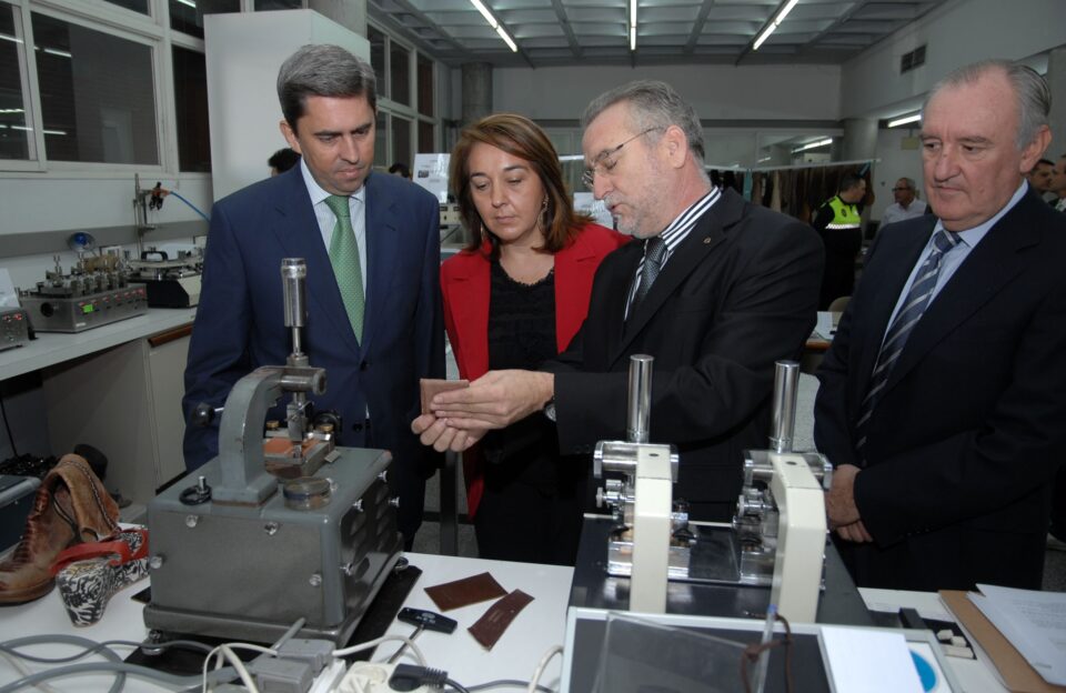 Rambla anuncia un incremento del 29% en ayudas para la internacionalización de las empresas que beneficiará al sector del calzado alicantino