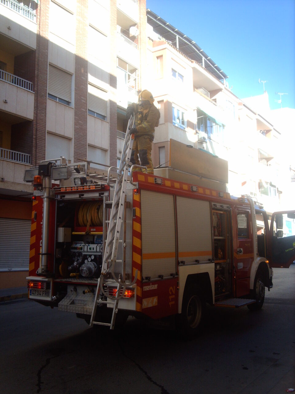 Una deflagración de butano a punto de costar un serio disgusto a los propietarios y vecinos de un inmueble en la calle Félix Rodríguez de la Fuente
