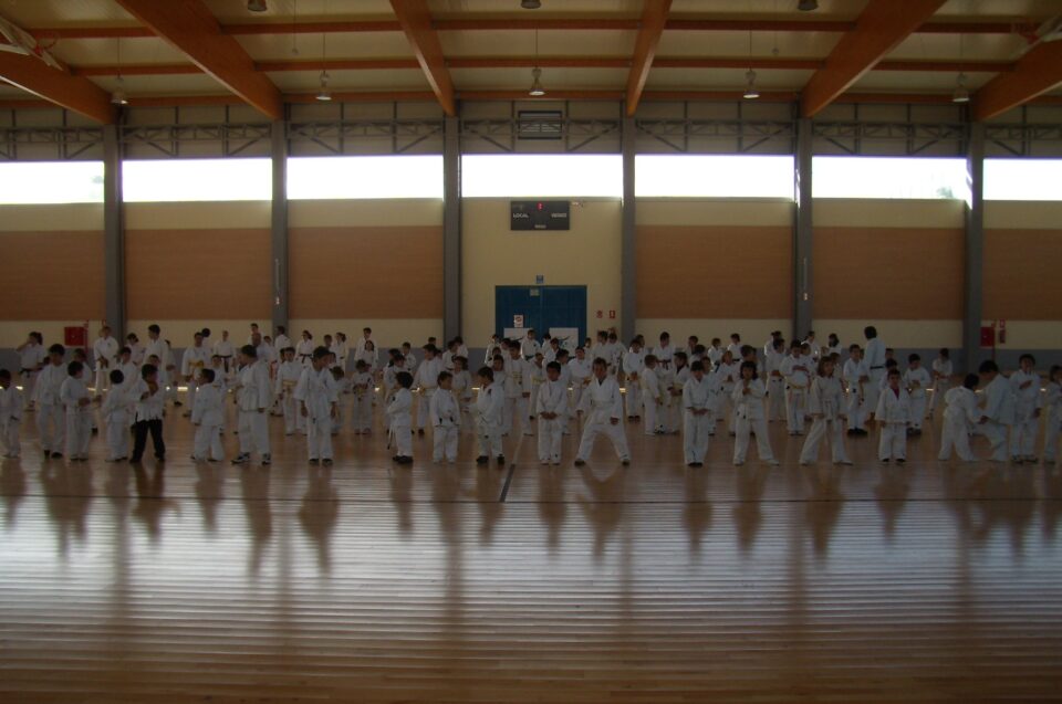 Éxito de participación y público en la convivencia- entrenamiento de la AKVV