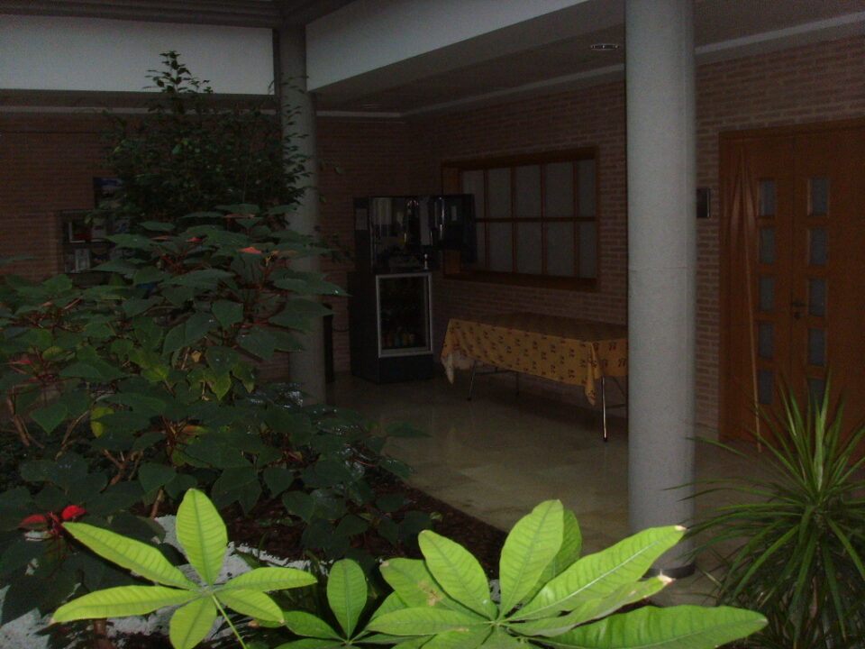 Un peregrino causa destrozos en la Fundación Vivir y se embolsa cerca de los 500 euros