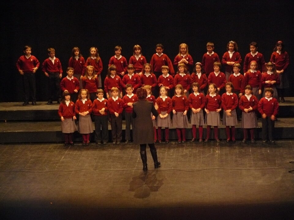 EL FESTIVAL DE VILLANCICOS DEL COLEGIO SANTA MARIA DEL CARMEN REÚNE A MAS DE MIL PERSONAS