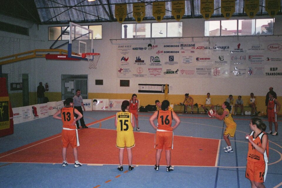 La pájara inicial fue un lastre demasiado grande para el C.D.Onil Juguetilandia Femenino.