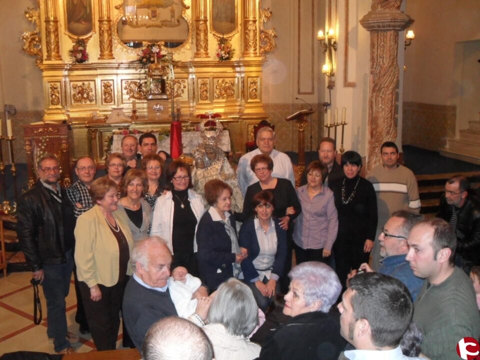 Los ciudadanos asisten al Santuario donde se llevó a cabo la renovación del voto